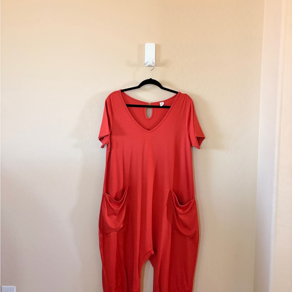 a.n.a Coral Keyhole Top